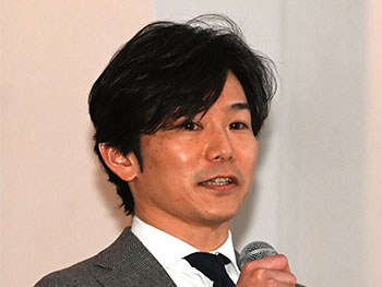 新海 正碁 先生